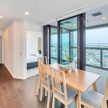 Magnificent Skytower, Sea, Habour View In Cbd Apartment Оукланд Екстериор снимка