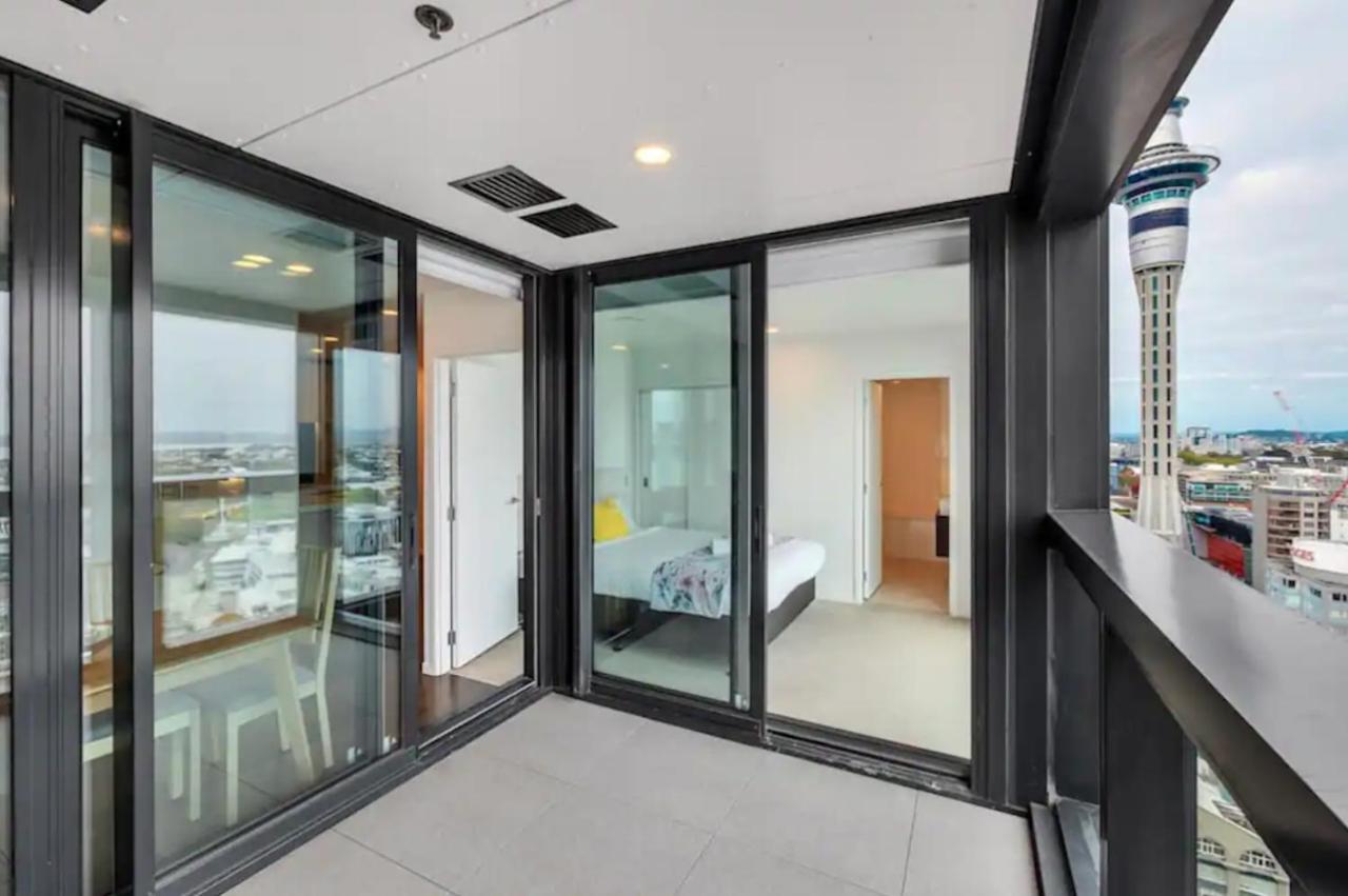 Magnificent Skytower, Sea, Habour View In Cbd Apartment Оукланд Екстериор снимка