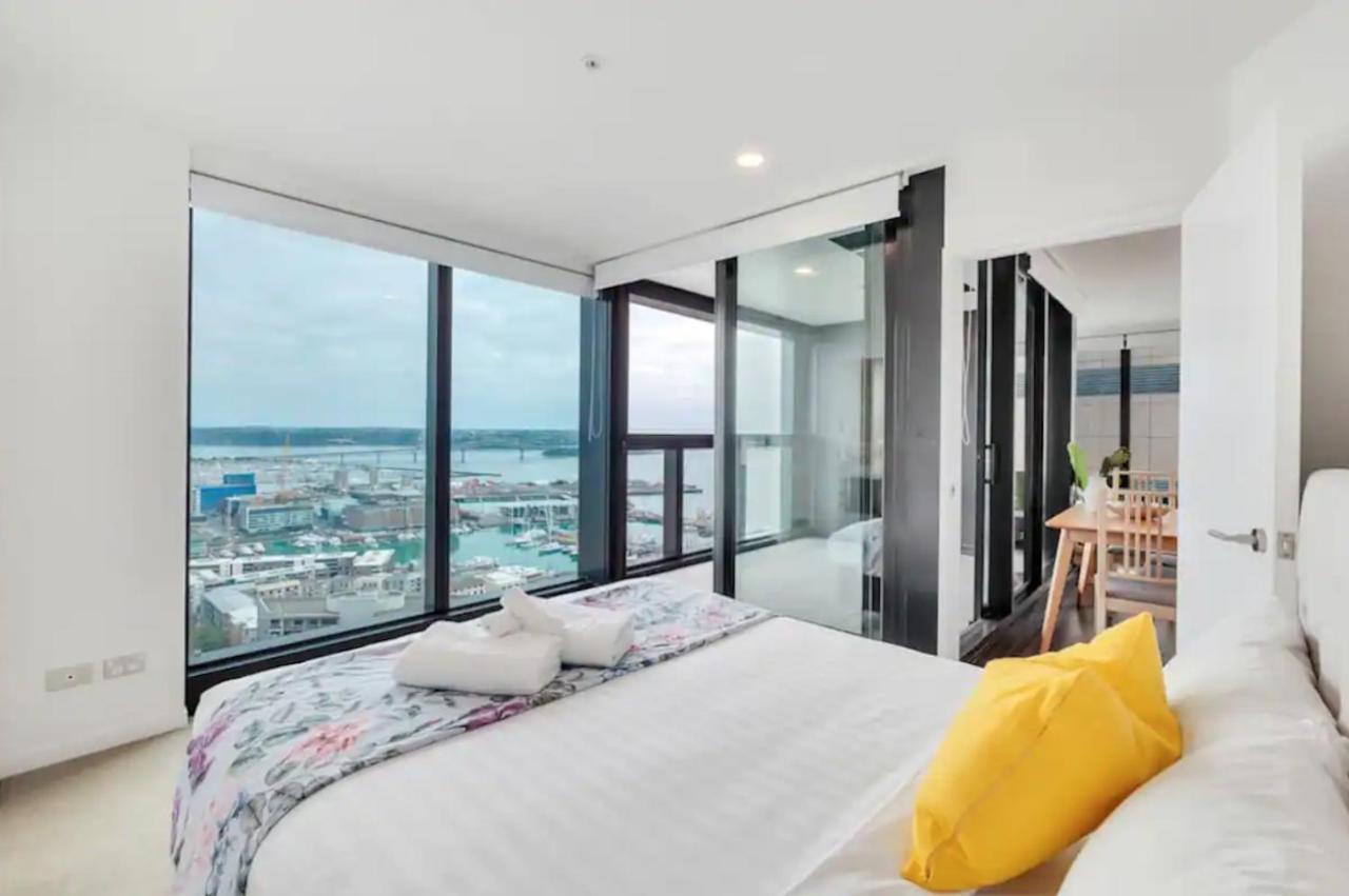 Magnificent Skytower, Sea, Habour View In Cbd Apartment Оукланд Екстериор снимка