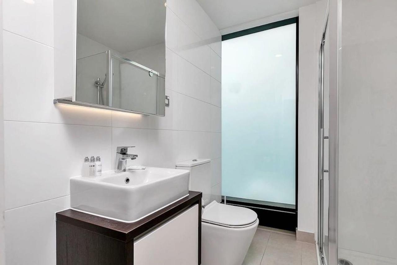 Magnificent Skytower, Sea, Habour View In Cbd Apartment Оукланд Екстериор снимка