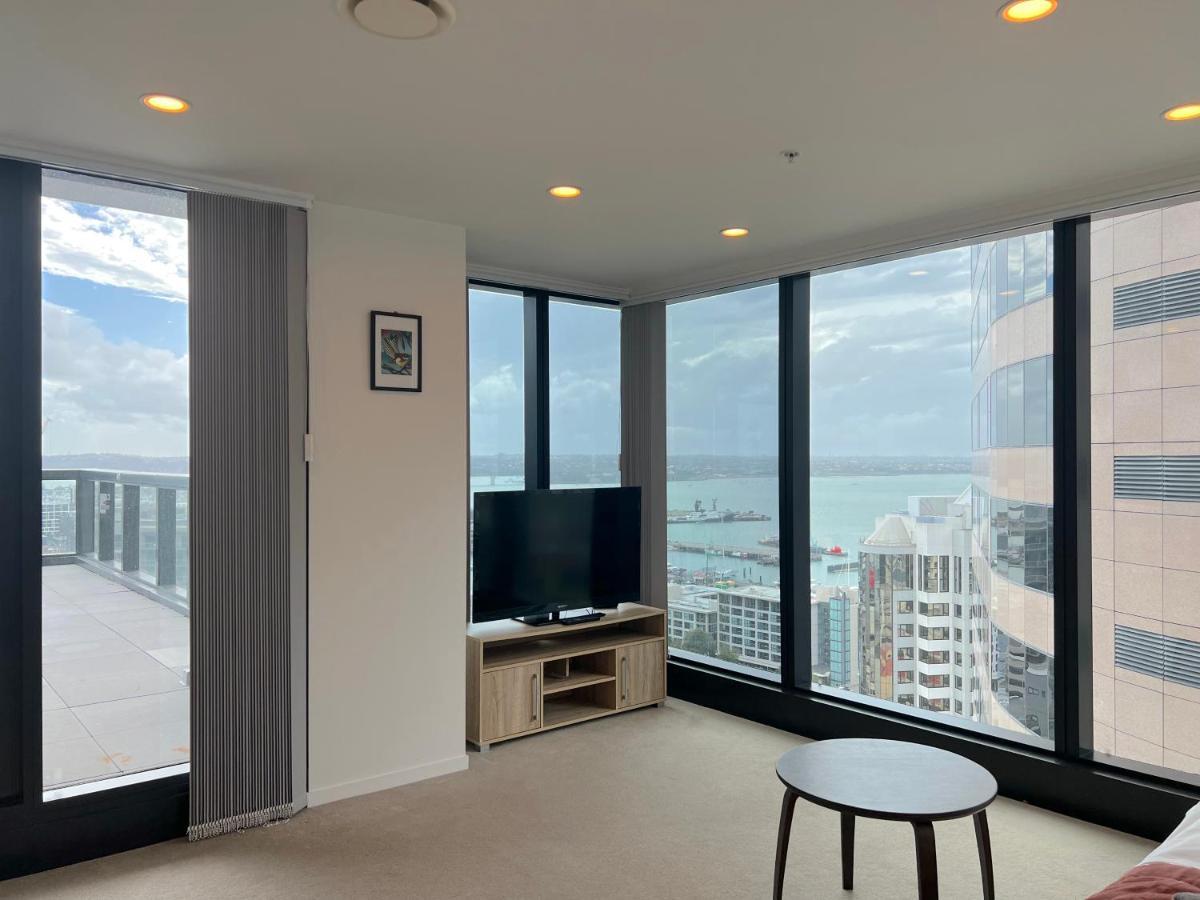 Magnificent Skytower, Sea, Habour View In Cbd Apartment Оукланд Екстериор снимка