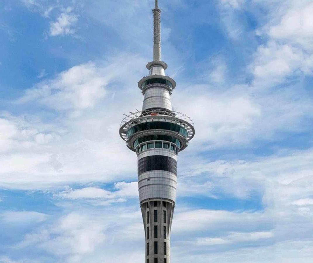 Magnificent Skytower, Sea, Habour View In Cbd Apartment Оукланд Екстериор снимка