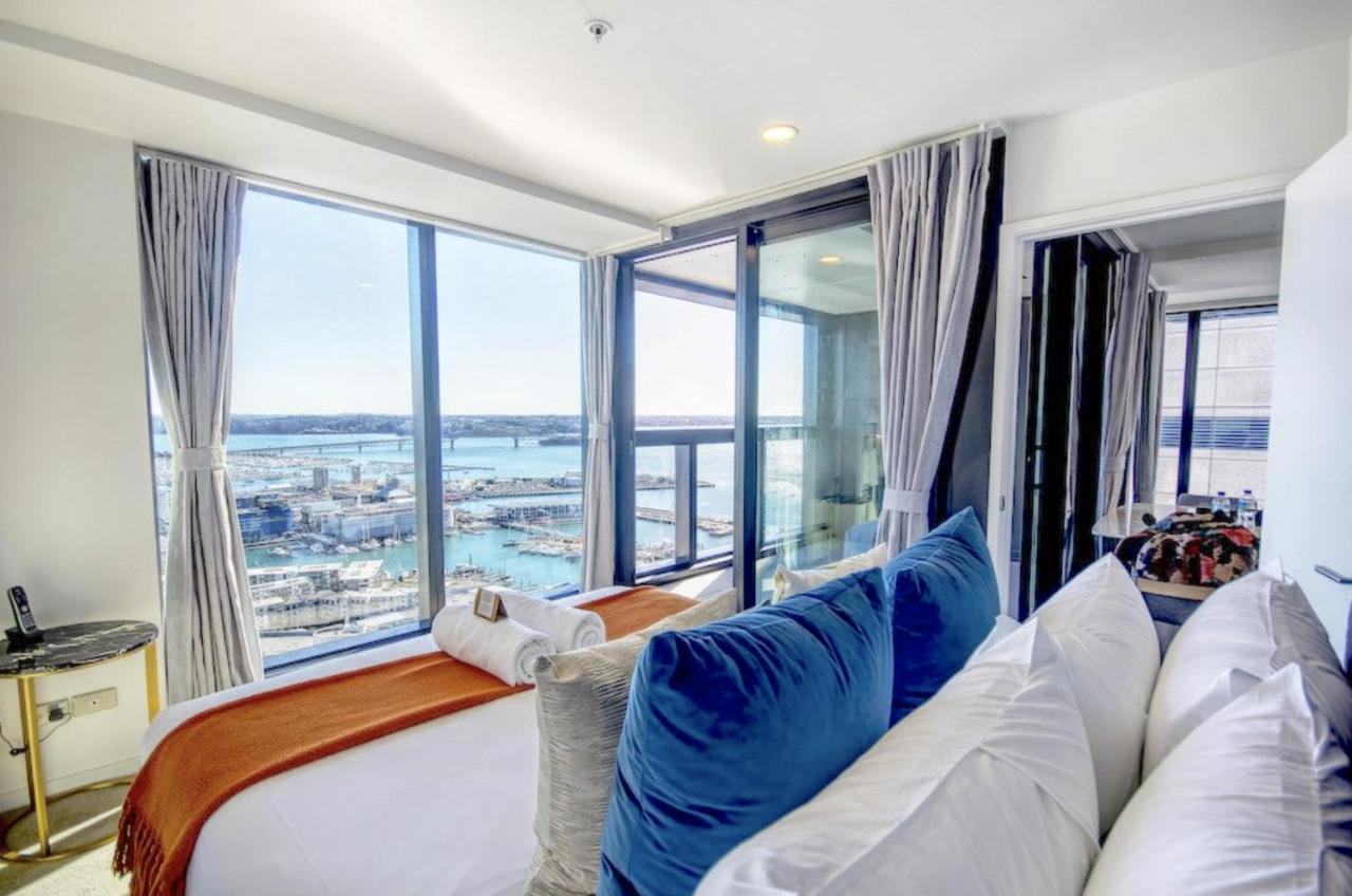 Magnificent Skytower, Sea, Habour View In Cbd Apartment Оукланд Екстериор снимка